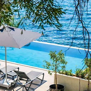 Isolina Hotel