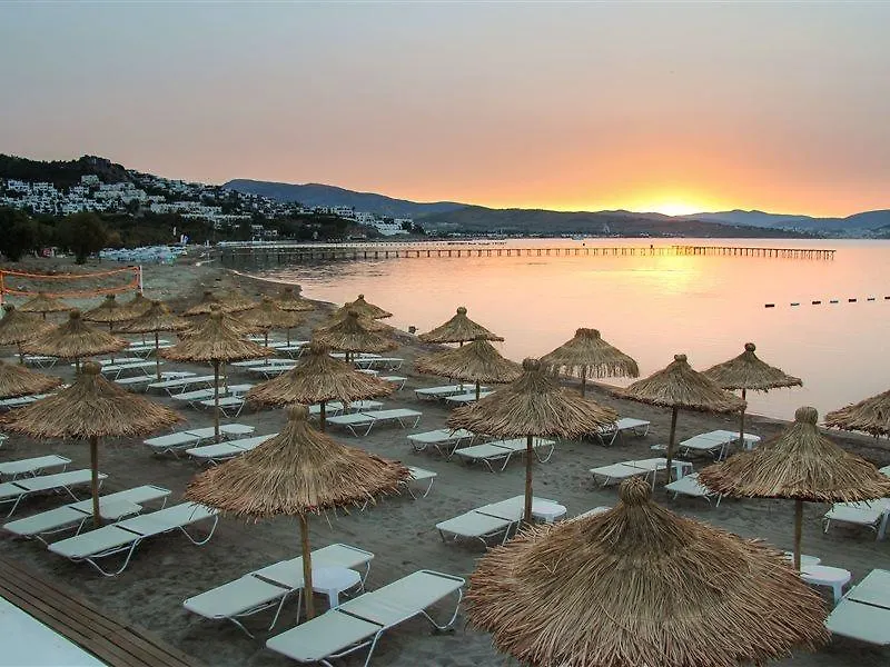 Отель Club Sardinia Бодрум